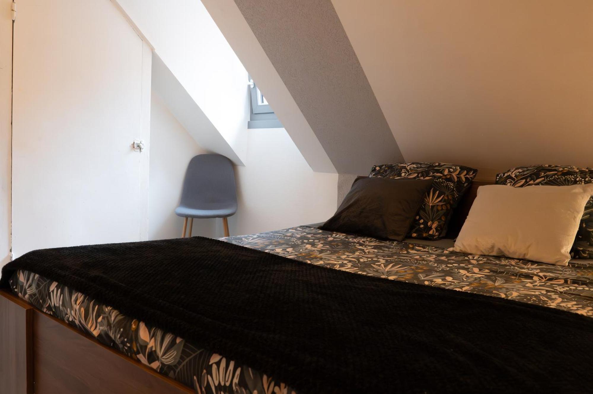 Appartement Au Centre Ville Historique Le Vieux Langres Bagian luar foto
